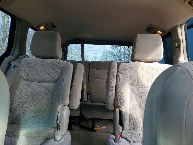 2010 TOYOTA SIENNA CE  
