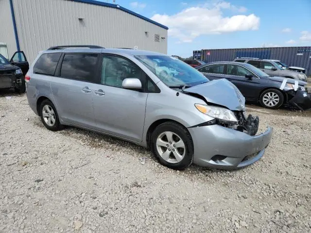 2013 TOYOTA SIENNA LE  