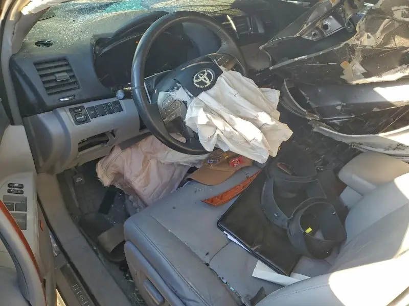 2010 TOYOTA HIGHLANDER LIMITED  