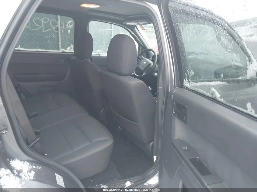 2010 FORD ESCAPE XLT