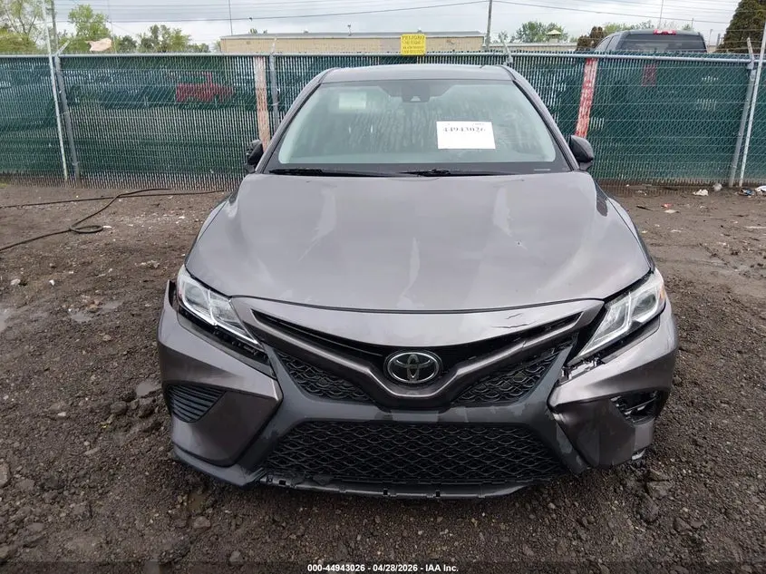 2020 TOYOTA CAMRY SE
