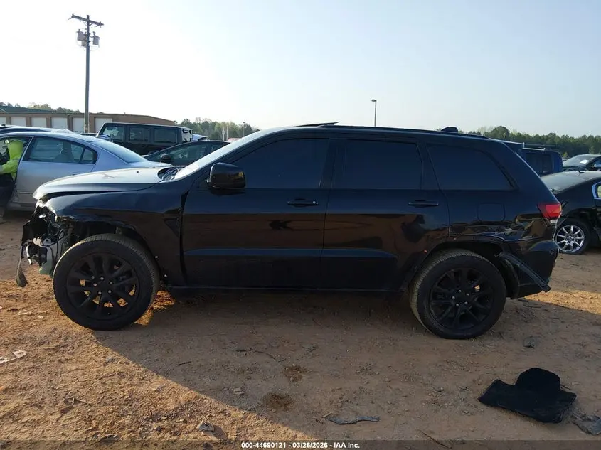 2017 JEEP GRAND CHEROKEE ALTITUDE 4X2