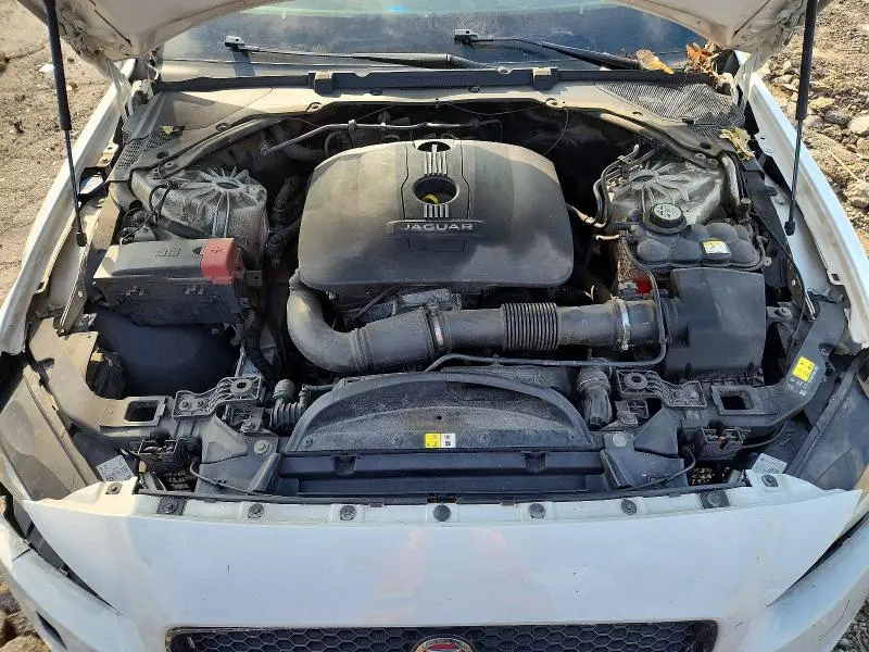2017 JAGUAR XE PREMIUM  
