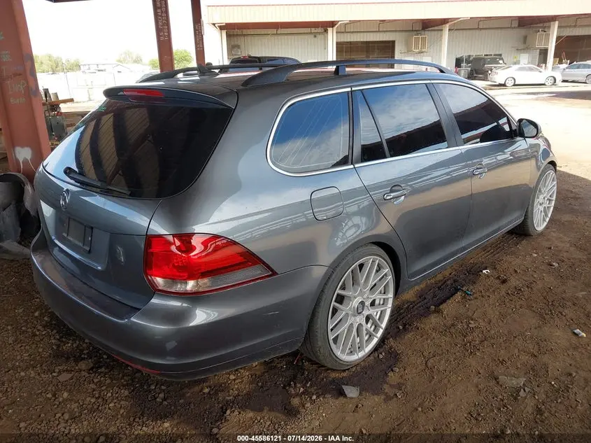 2011 VOLKSWAGEN JETTA SPORTWAGEN 2.0L TDI