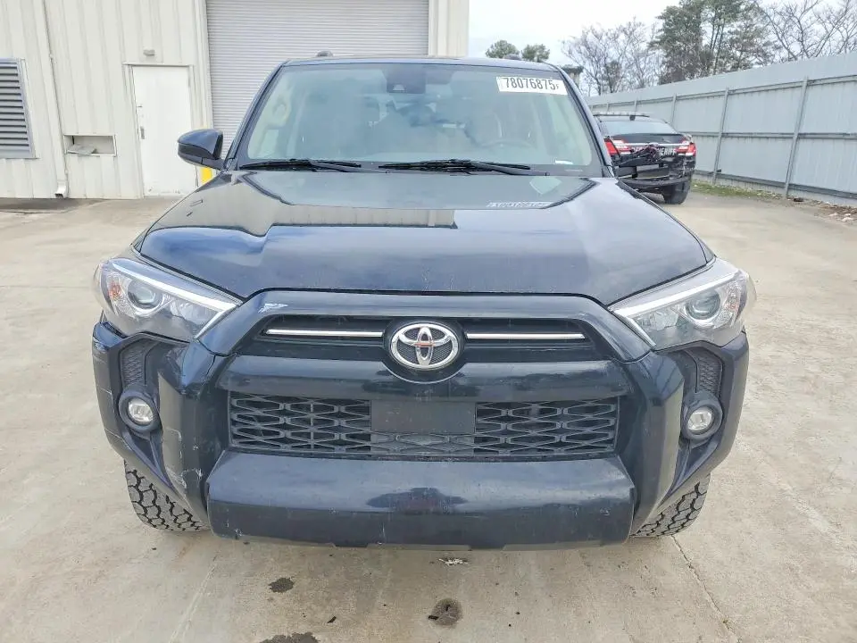 2021 TOYOTA 4RUNNER SR5  