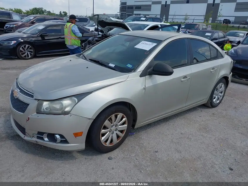 2013 CHEVROLET CRUZE LS AUTO
