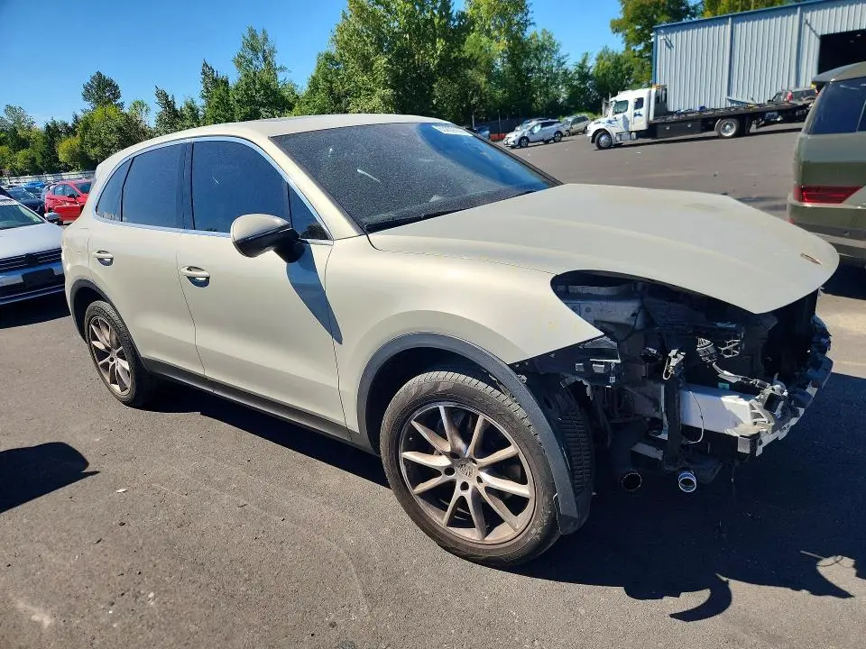 2020 PORSCHE CAYENNE   
