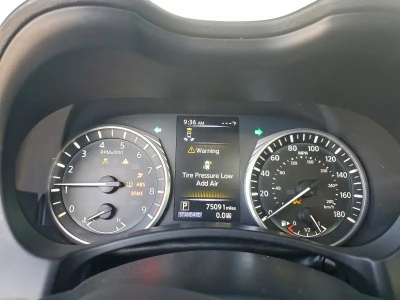 2018 INFINITI Q50 LUXE  