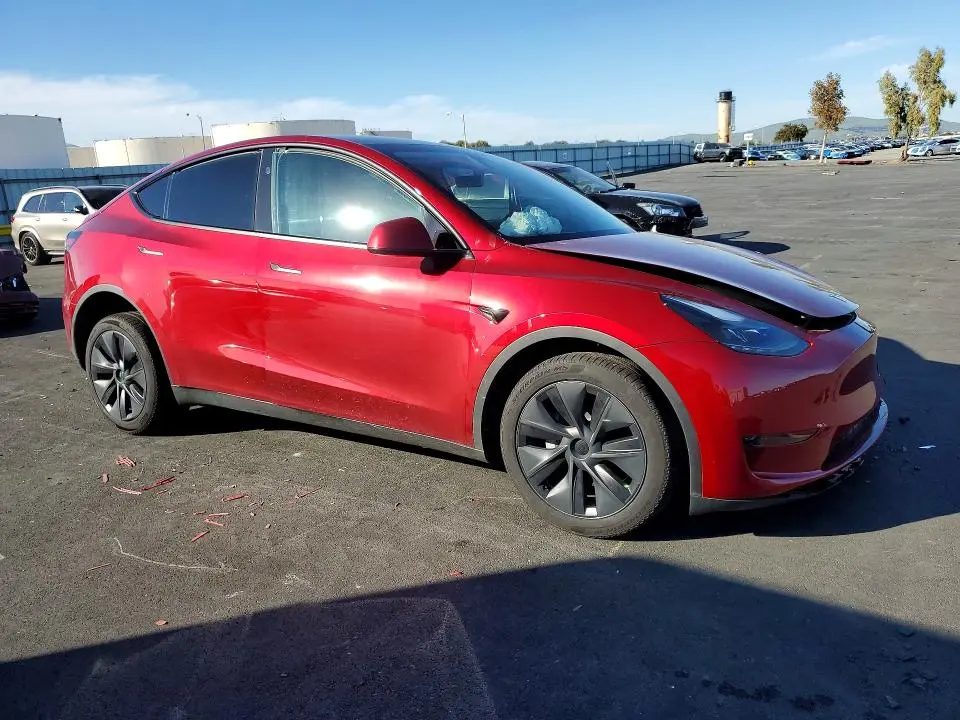 2024 TESLA MODEL Y   