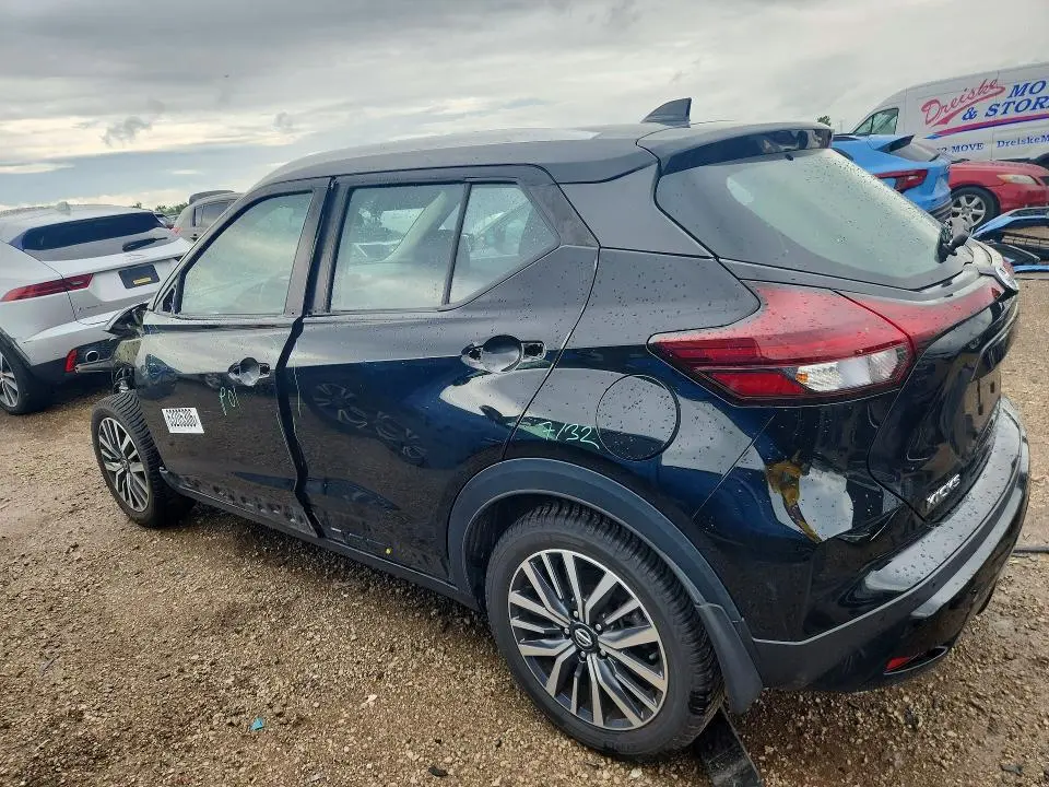 2021 NISSAN KICKS SV  