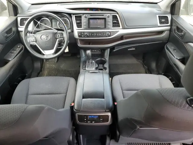 2017 TOYOTA HIGHLANDER LE  