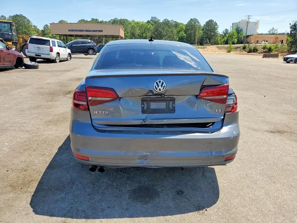 2016 VOLKSWAGEN JETTA SPORT  