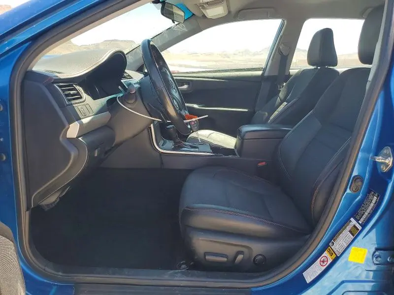 2017 TOYOTA CAMRY SE  
