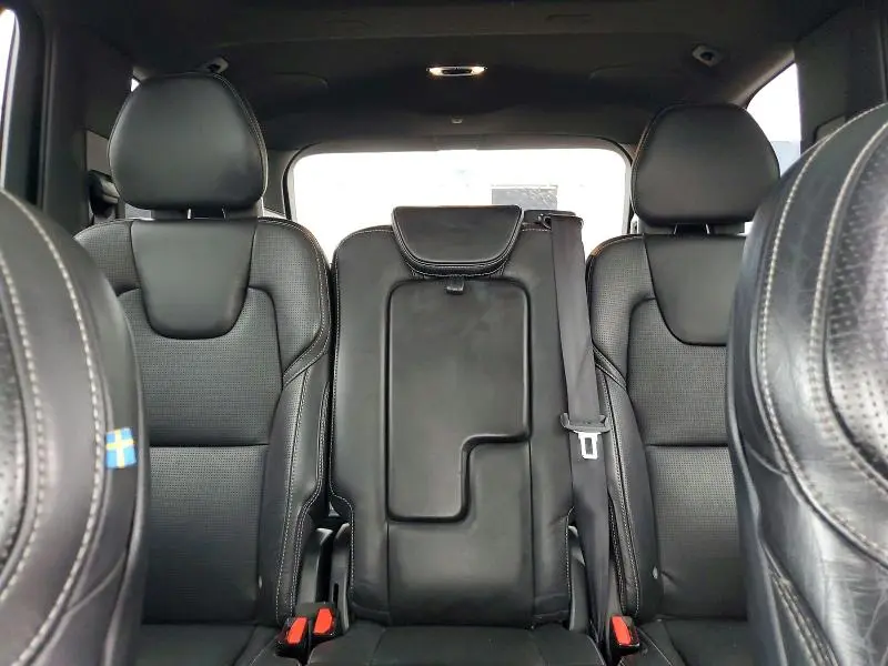 2016 VOLVO XC90 T6  