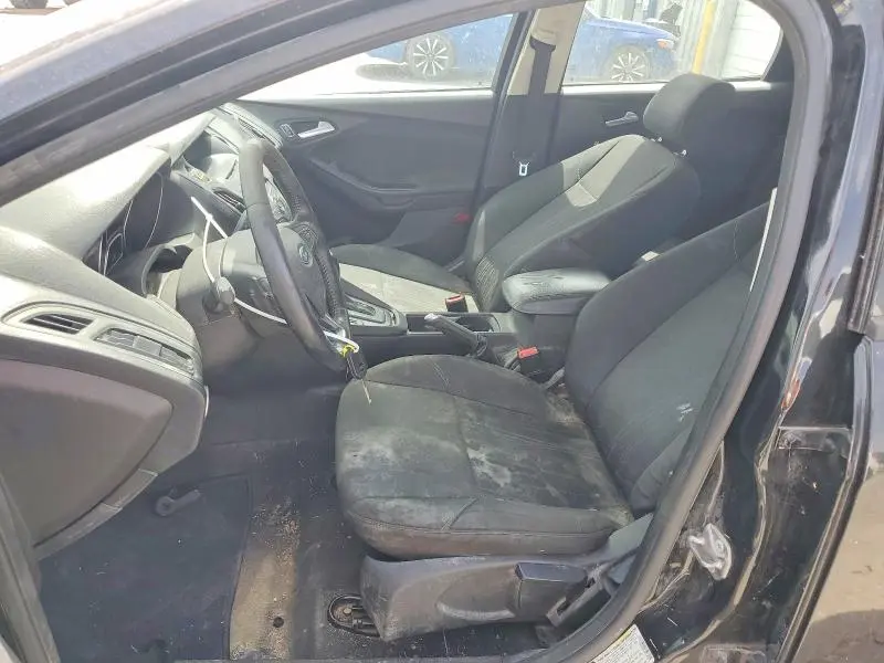 2015 FORD FOCUS SE  