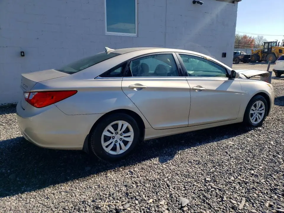 2011 HYUNDAI SONATA GLS  