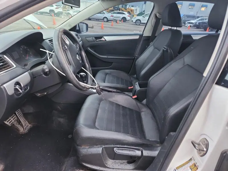 2011 VOLKSWAGEN JETTA SEL  