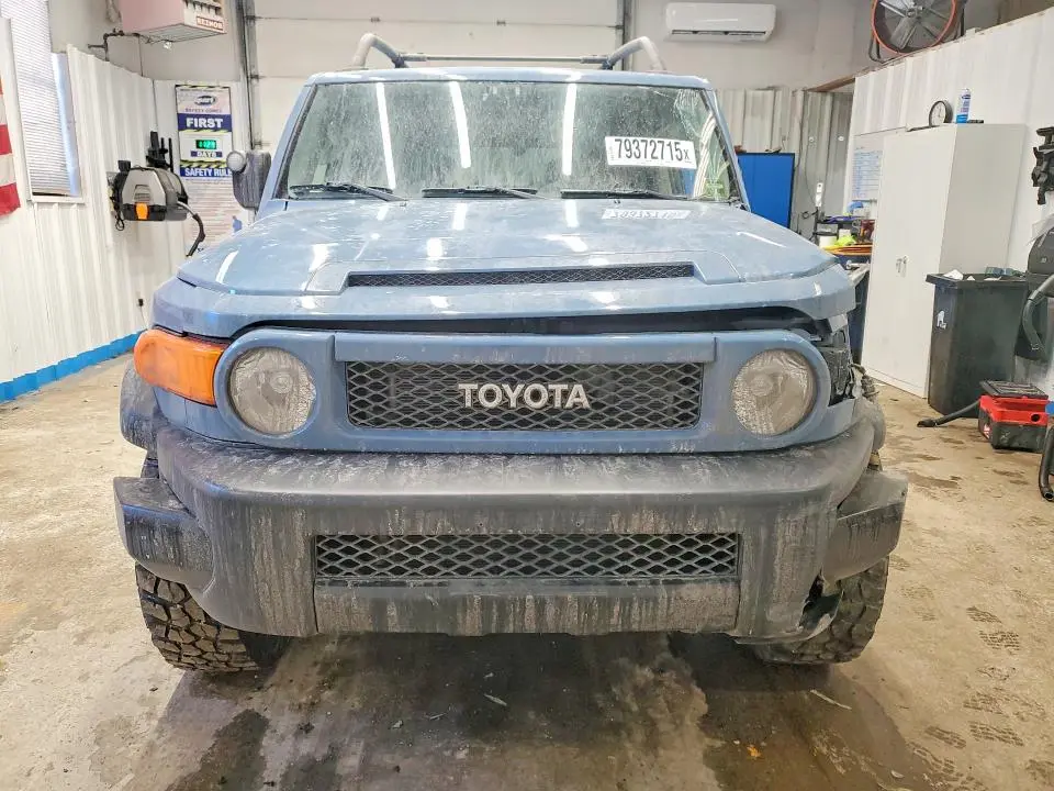 2014 TOYOTA FJ CRUISER BASE  