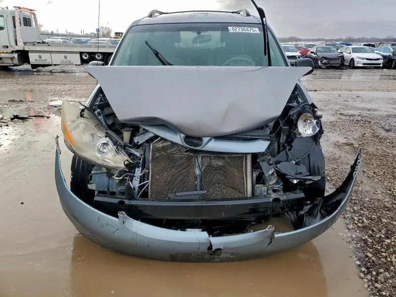 2010 TOYOTA SIENNA LE 7 PASSENGER  