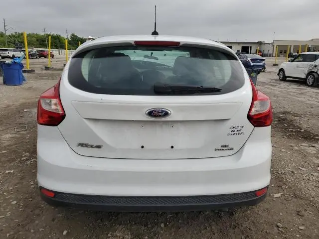 2014 FORD FOCUS SE  
