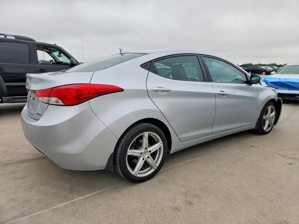 2012 HYUNDAI ELANTRA LIMITED  