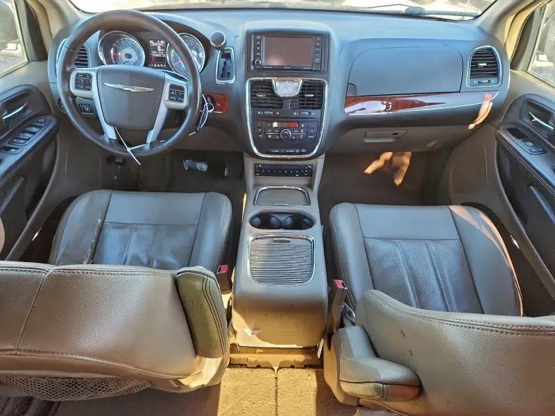 2013 CHRYSLER TOWN & COUNTRY TOURING L  