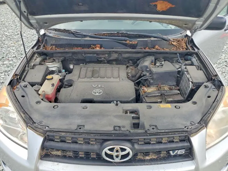 2011 TOYOTA RAV4 BASE  