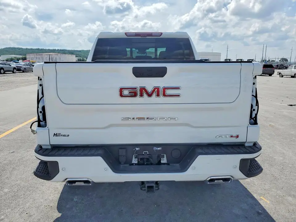 2026 GMC SIERRA K1500 AT4  