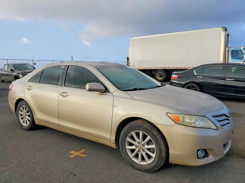 2010 TOYOTA CAMRY SE  