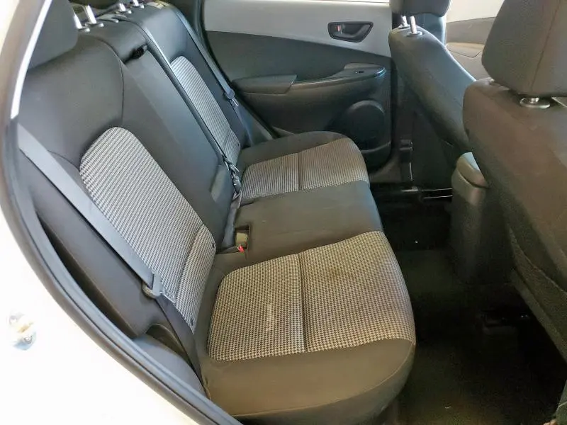 2020 HYUNDAI KONA SE  