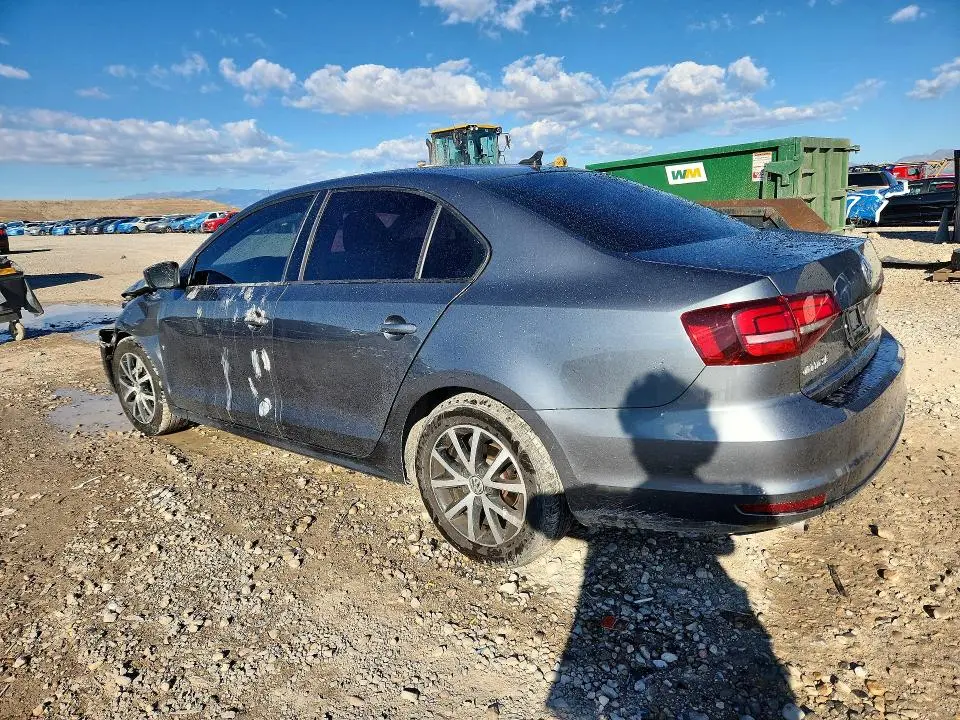 2016 VOLKSWAGEN JETTA SE  