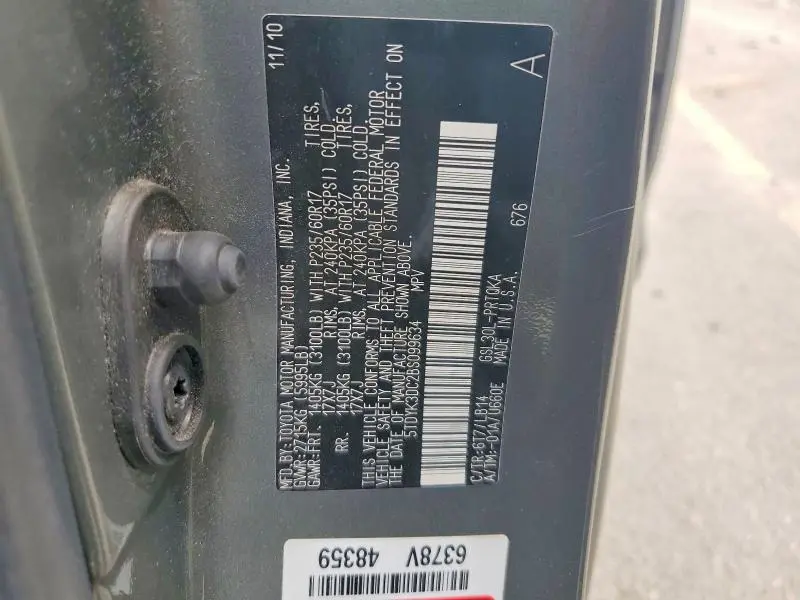 2011 TOYOTA SIENNA XLE 8-PASSENGER  