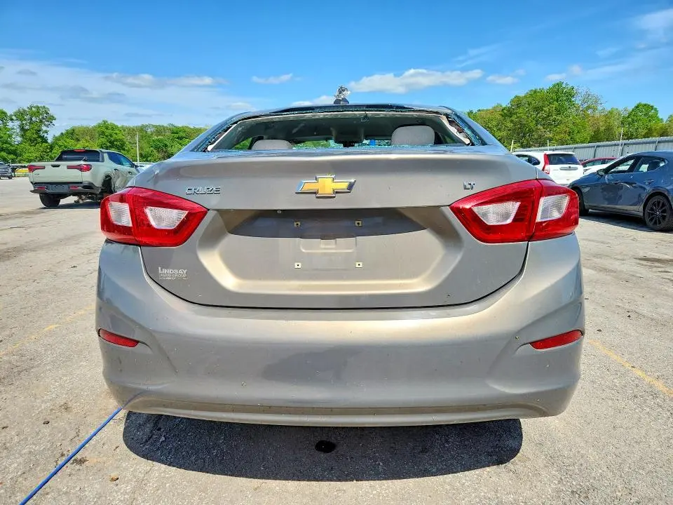 2017 CHEVROLET CRUZE LT  