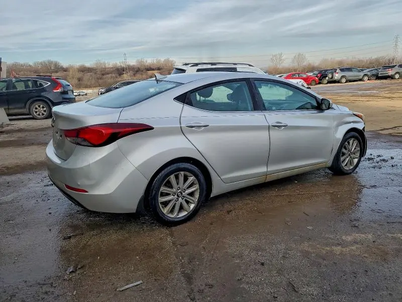 2015 HYUNDAI ELANTRA SE  