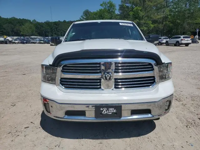 2016 RAM 1500 SLT  