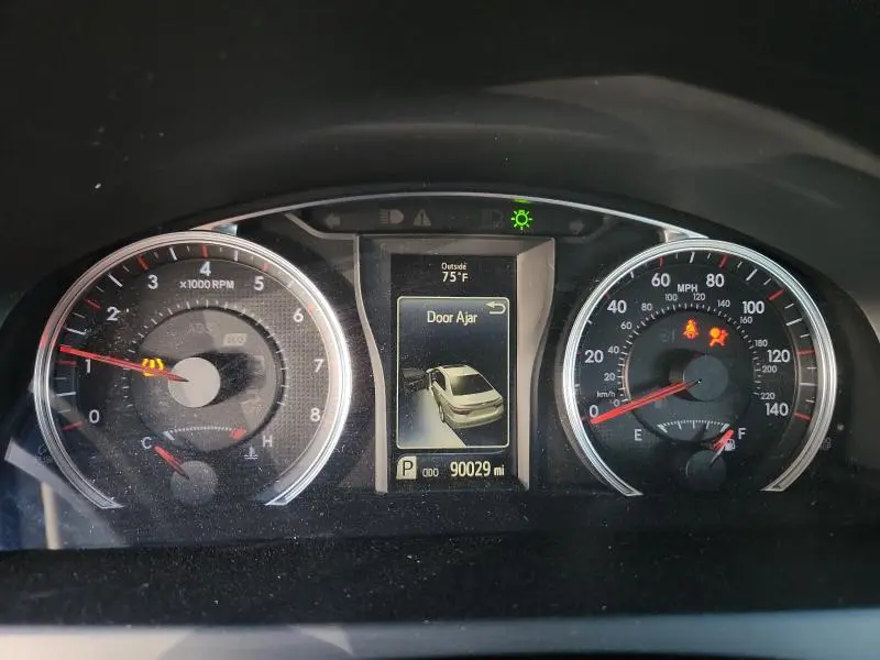 2016 TOYOTA CAMRY LE  