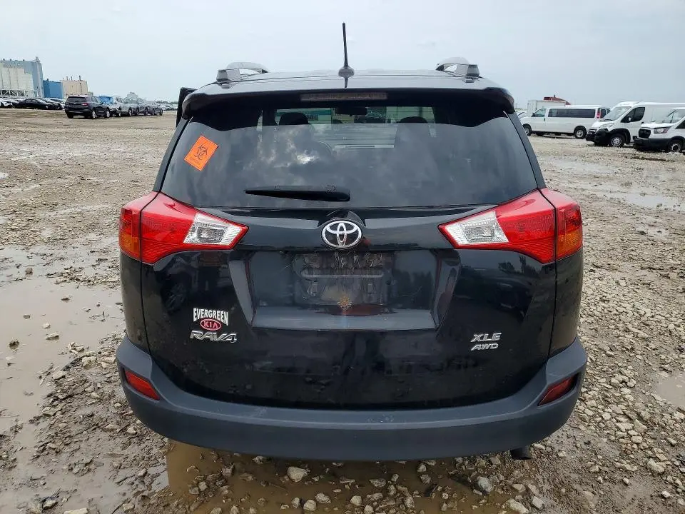 2014 TOYOTA RAV4 XLE  