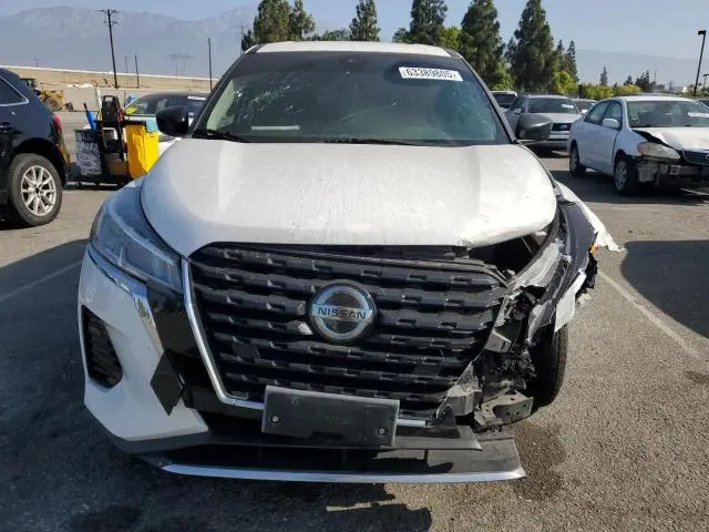 2021 NISSAN KICKS S  