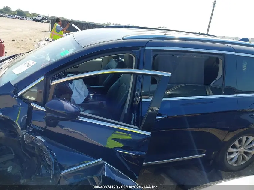 2019 CHRYSLER PACIFICA TOURING L