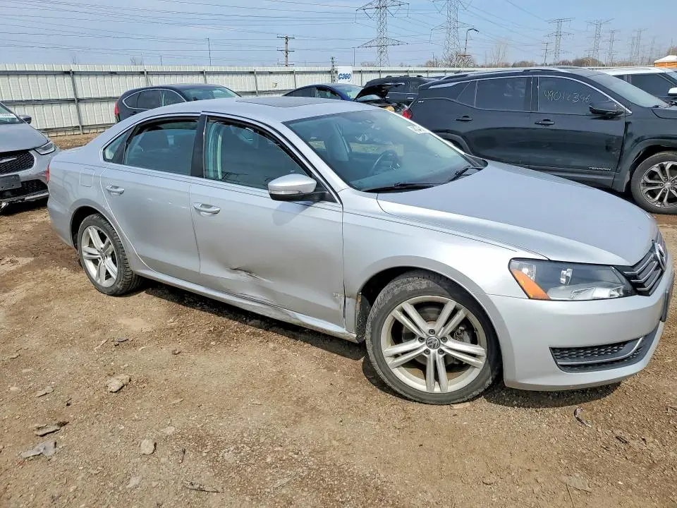 2014 VOLKSWAGEN PASSAT SE  