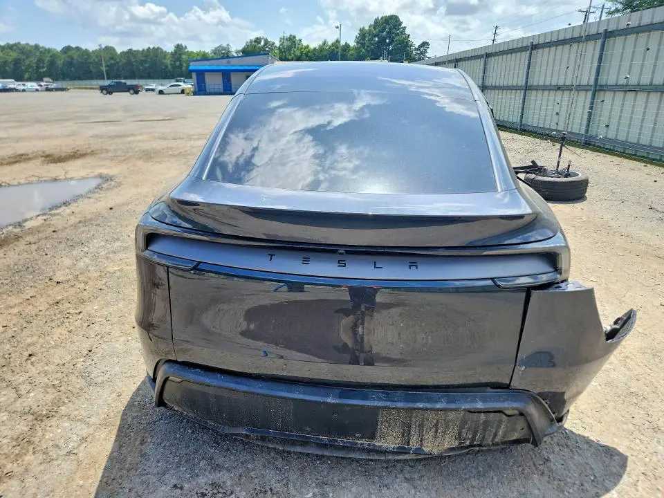 2026 TESLA MODEL Y   
