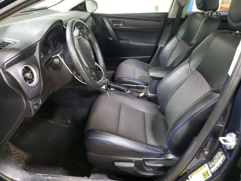 2017 TOYOTA COROLLA SE  