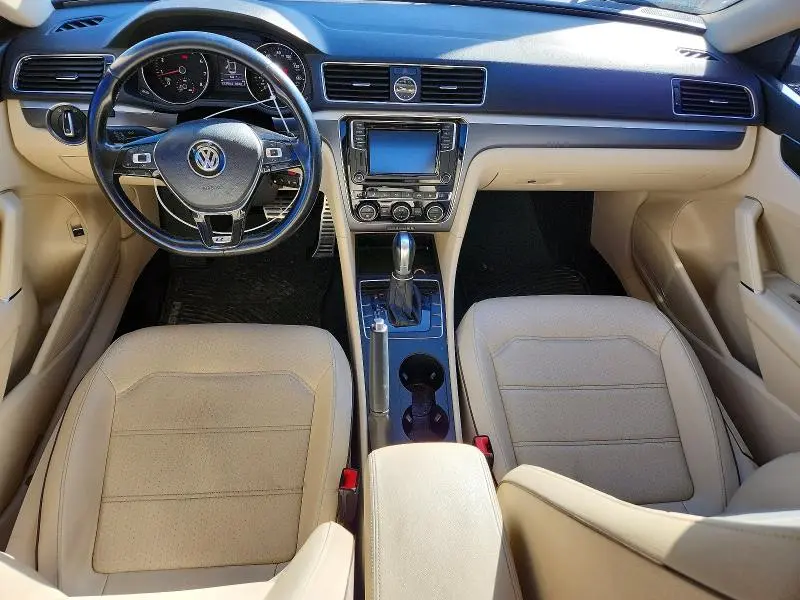 2017 VOLKSWAGEN PASSAT R-LINE  