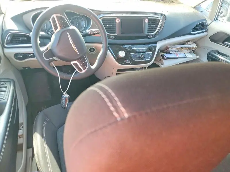 2023 CHRYSLER VOYAGER   