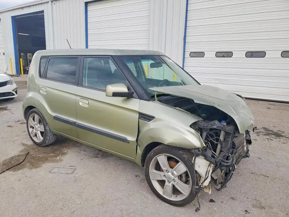 2010 KIA SOUL +  