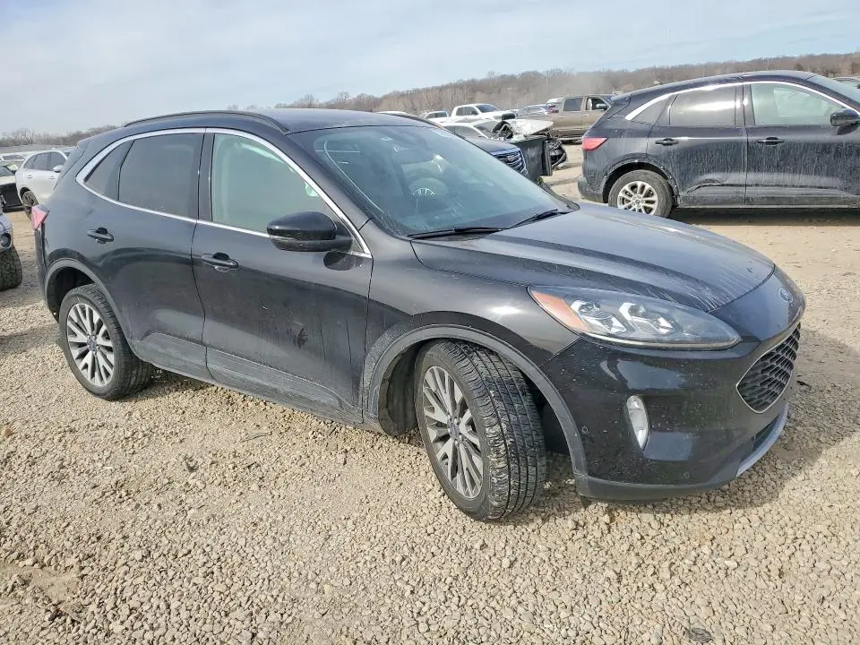 2020 FORD ESCAPE TITANIUM  