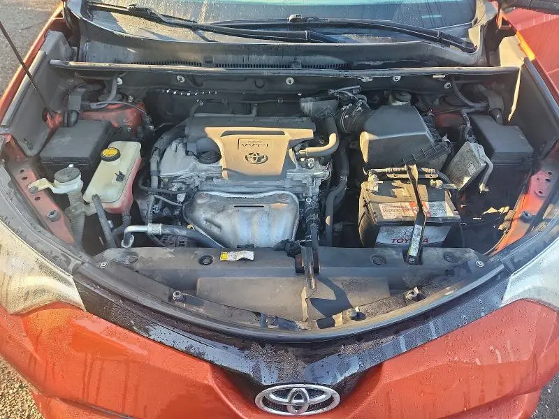 2016 TOYOTA RAV4 SE  