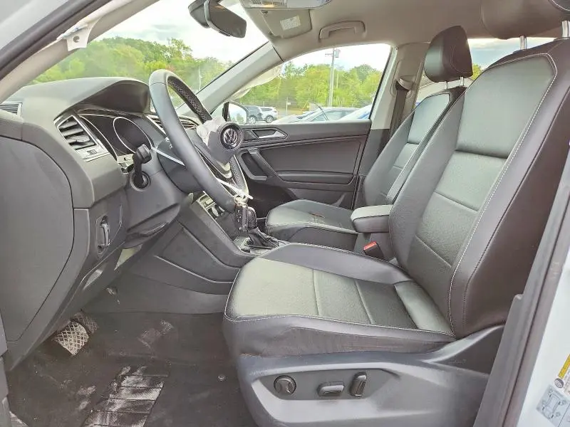 2021 VOLKSWAGEN TIGUAN SE  