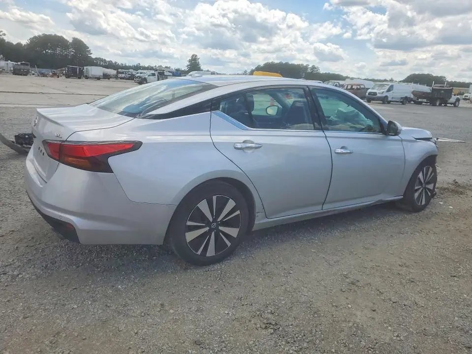 2020 NISSAN ALTIMA SL  