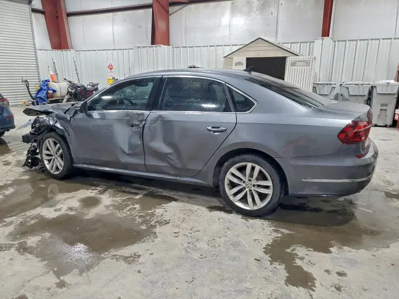 2018 VOLKSWAGEN PASSAT SE  